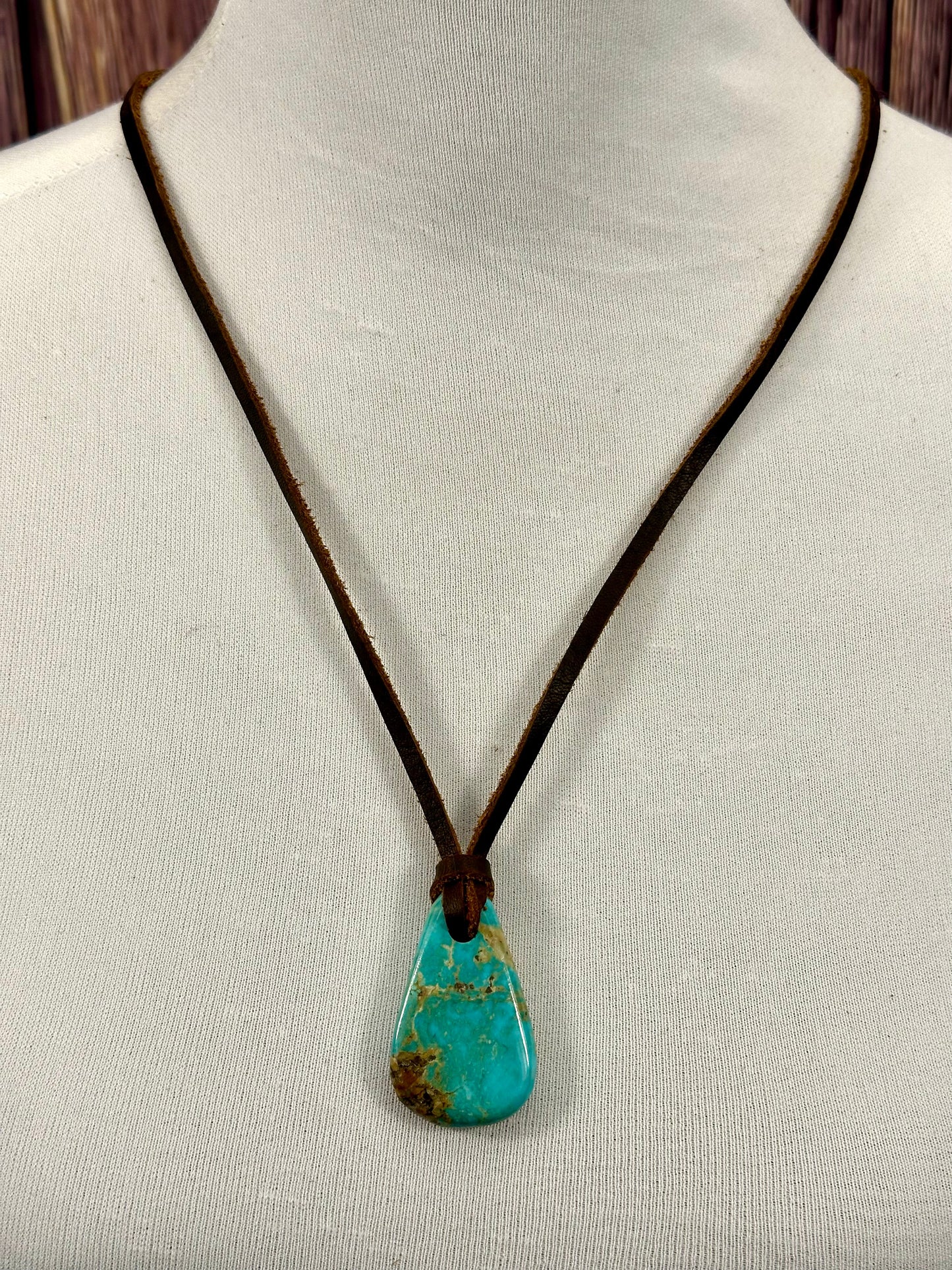 Adjustable Leather Kingman Slab Necklace