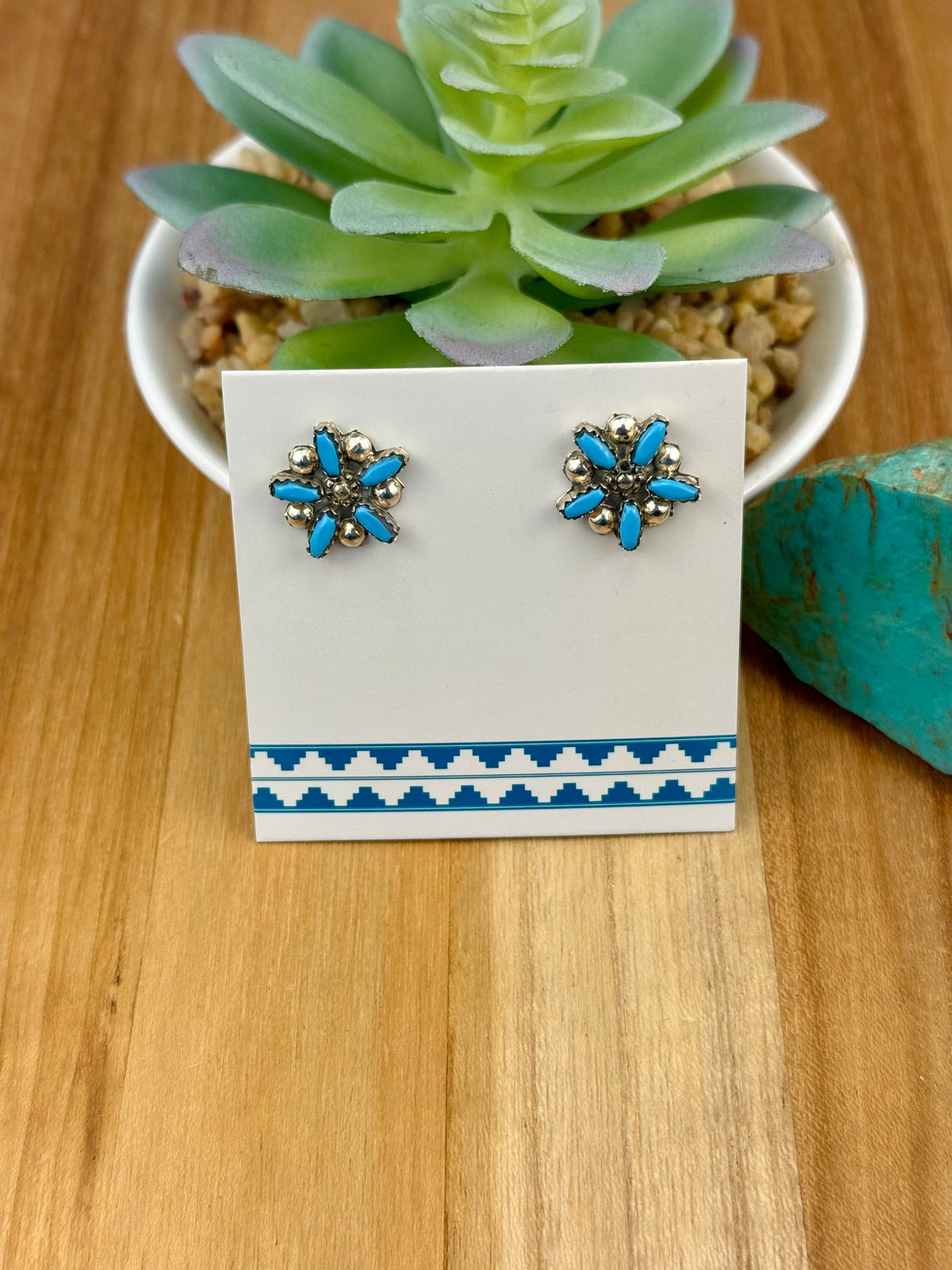 Kingman Turquoise Cluster Necklace