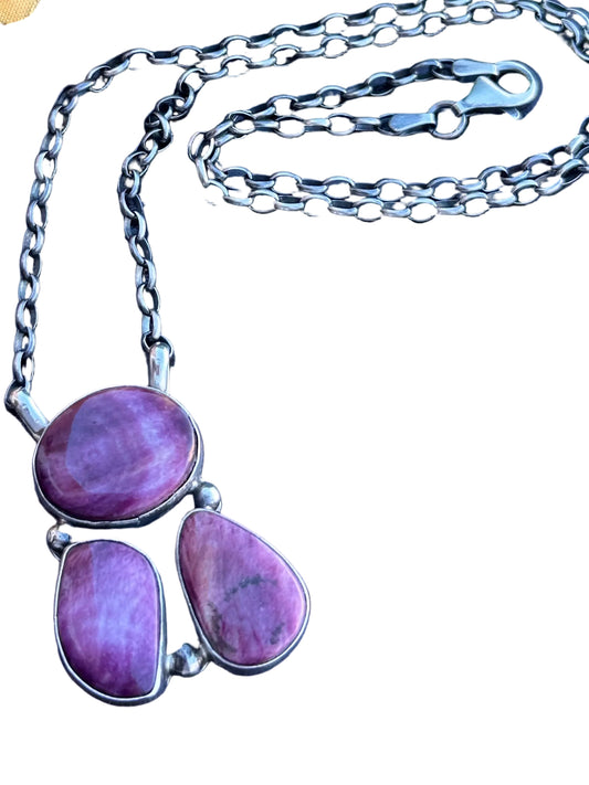 3 Stone Spiny Fixed Pendant Necklace