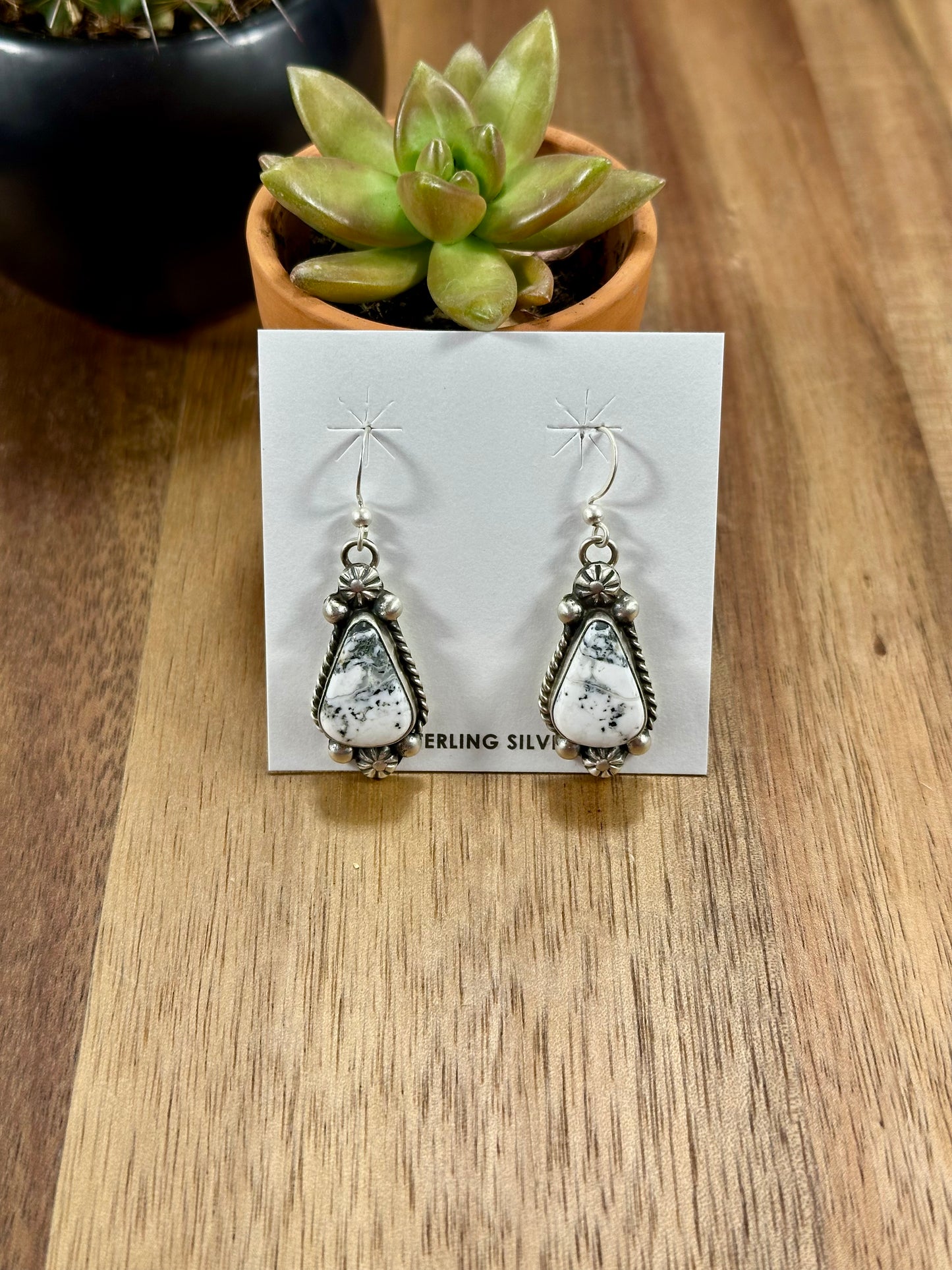 White Buffalo Mini Lariat Necklace Set