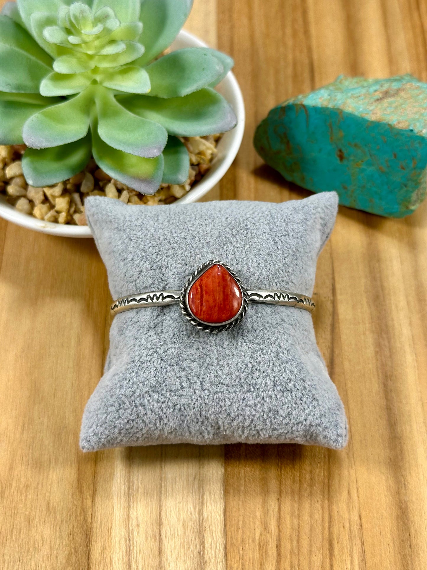Single Stone Red Spiny Tear Drop Cuff