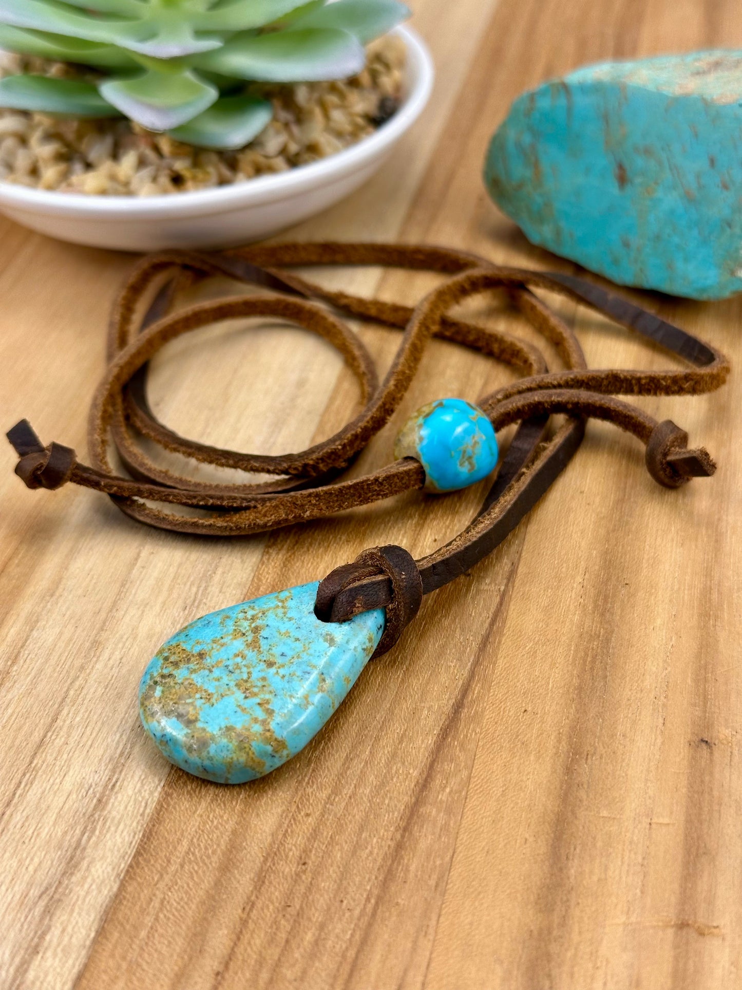 Adjustable Leather Kingman Slab Necklace