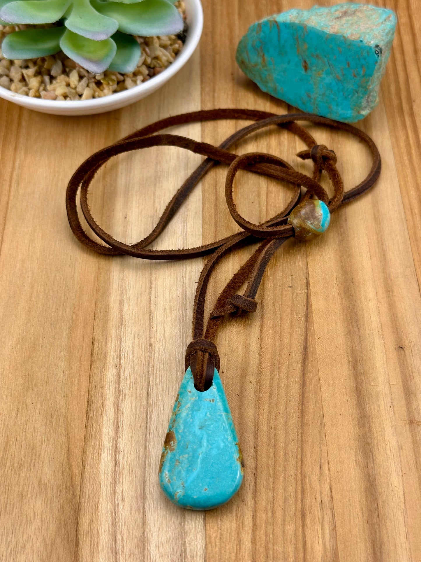 Adjustable Leather Kingman Slab Necklace