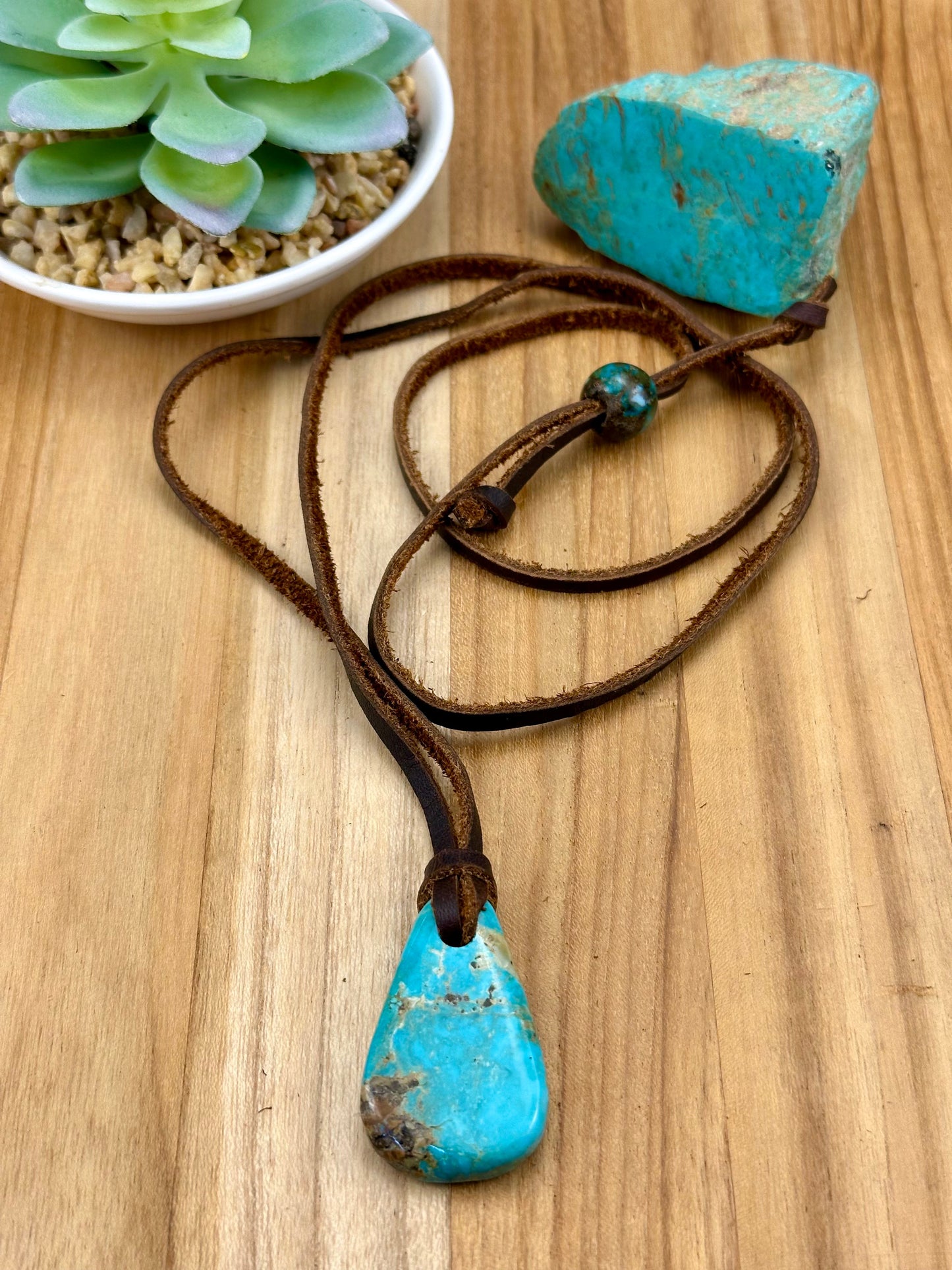 Adjustable Leather Kingman Slab Necklace