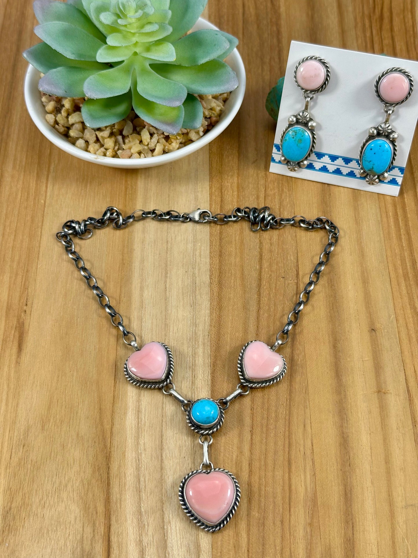 Kingman Turquoise and Pink Conch Mini Lariat Necklace Set