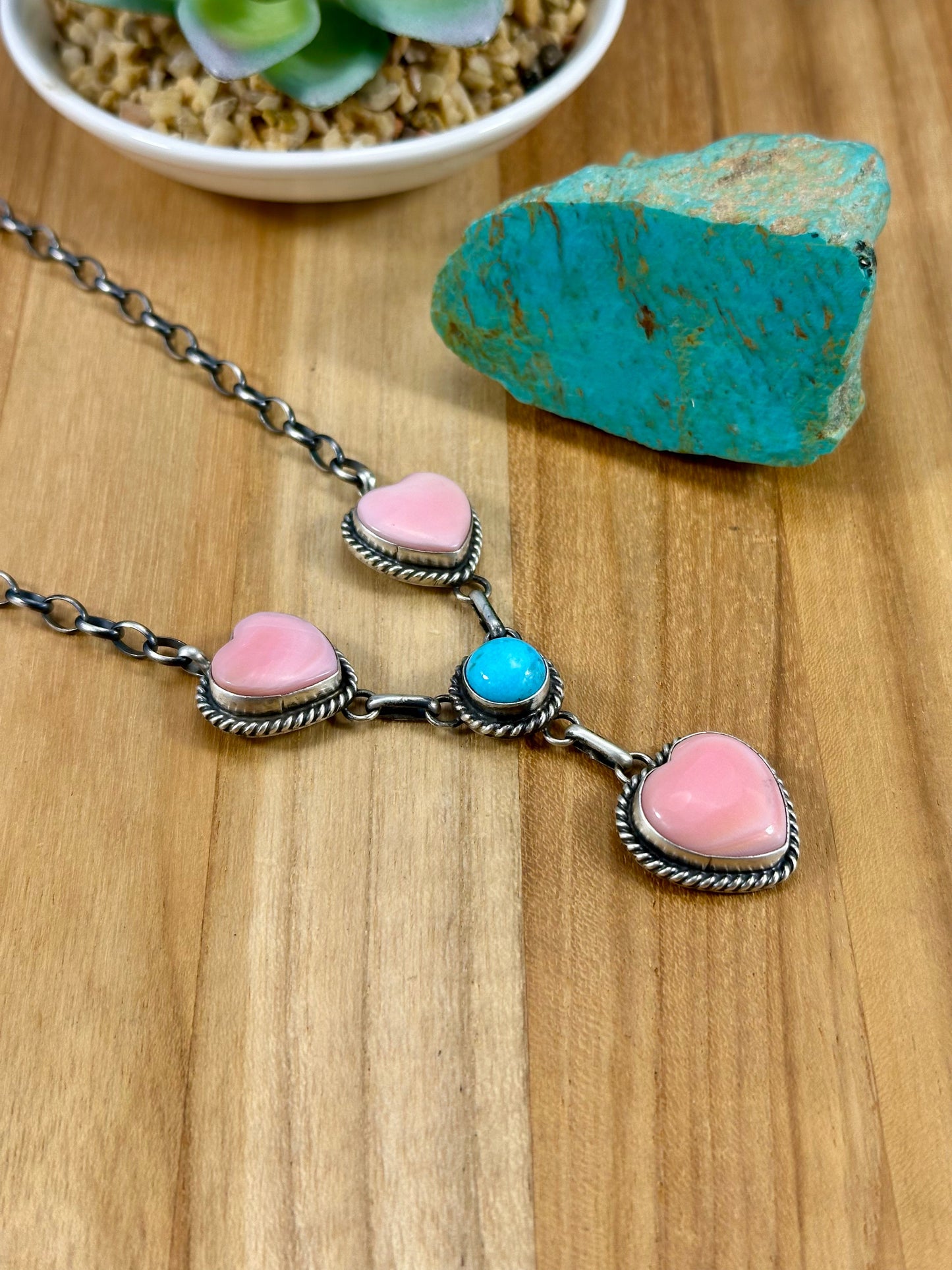 Kingman Turquoise and Pink Conch Mini Lariat Necklace Set