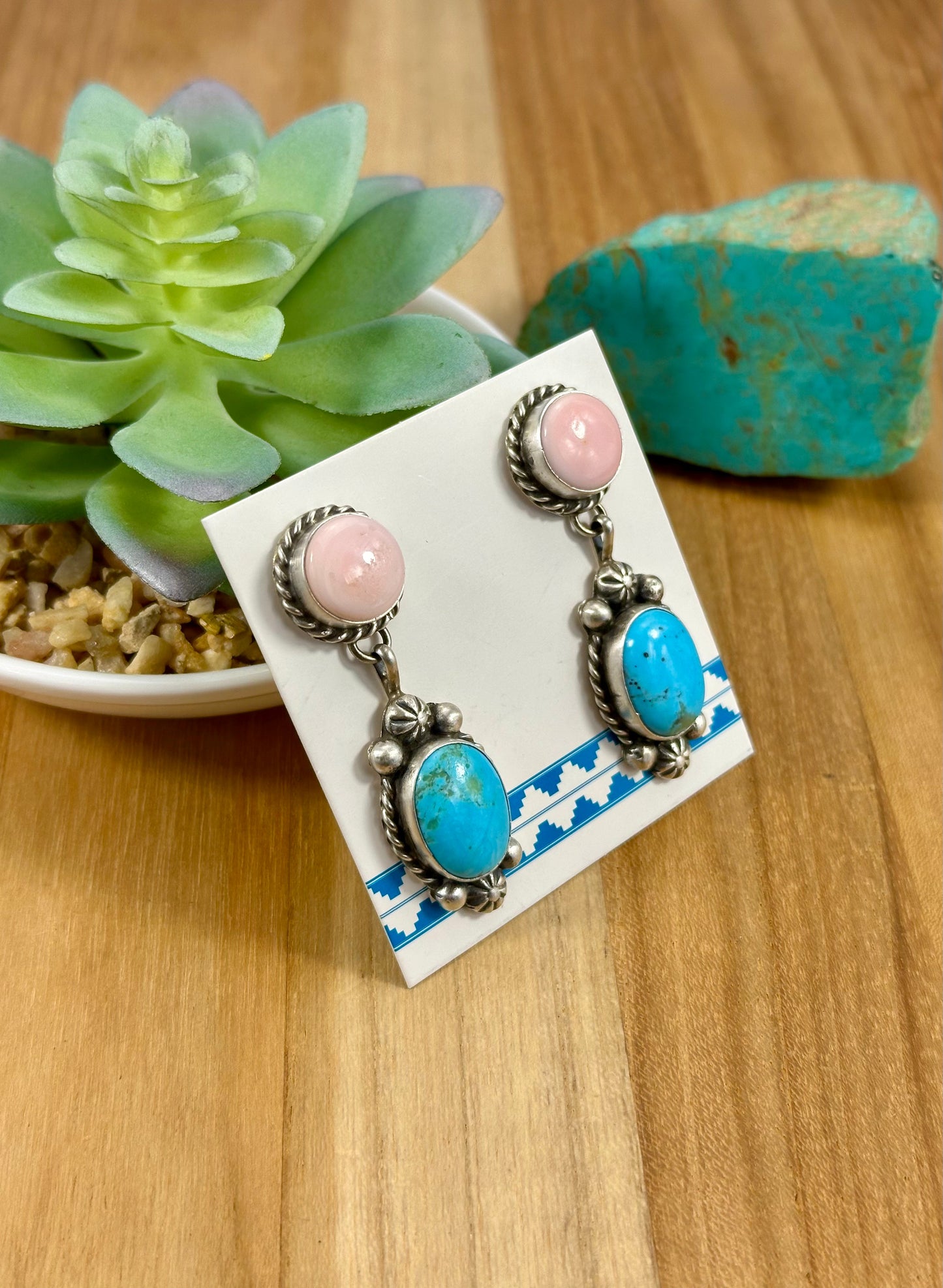 Kingman Turquoise and Pink Conch Mini Lariat Necklace Set