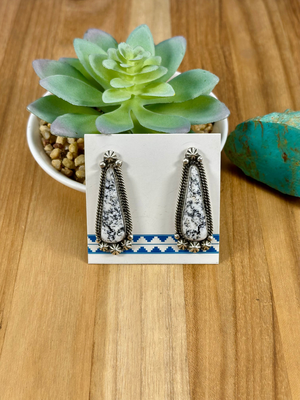 White Buffalo Sterling Lariat Necklace Set