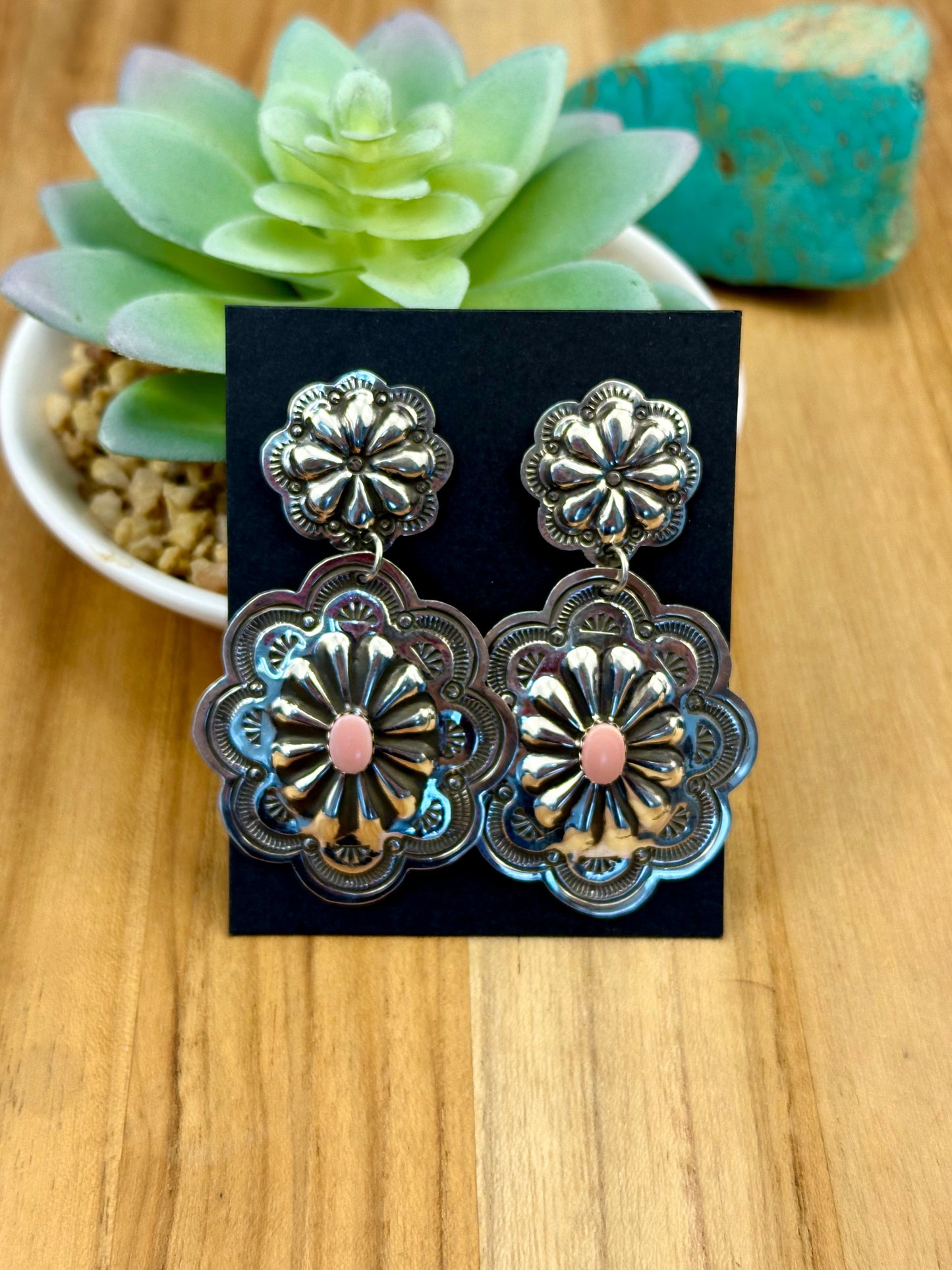 Pink Conch Floral Stamped Dangle Earring