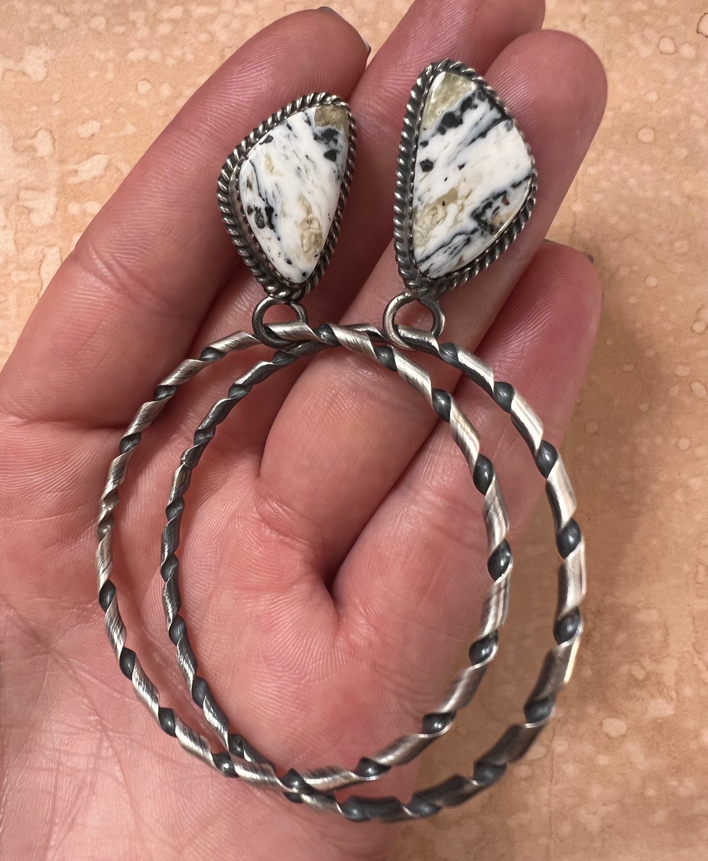 Magnesite Hoops